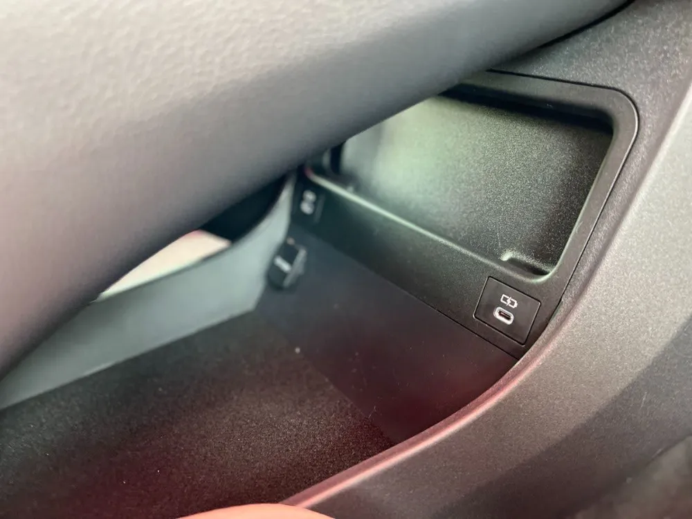 2023 Toyota bZ4X XLE Tech in Heavy Metal 20